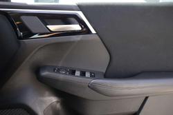 2024 Mitsubishi Outlander ES