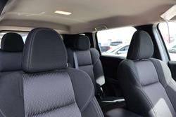 2024 Mitsubishi Outlander ES