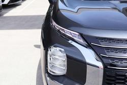 2024 Mitsubishi Outlander ES