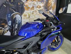2025 Yamaha YZF-R3 BLUE