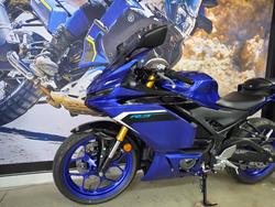 2025 Yamaha YZF-R3 BLUE