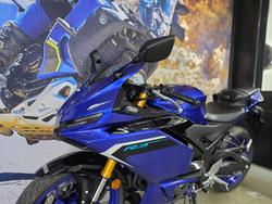 2025 Yamaha YZF-R3 BLUE