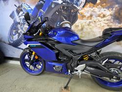 2025 Yamaha YZF-R3 BLUE