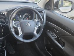2019 Mitsubishi Outlander PHEV ES ADAS