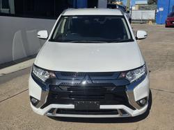 2019 Mitsubishi Outlander PHEV ES ADAS