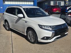 2019 Mitsubishi Outlander PHEV ES ADAS