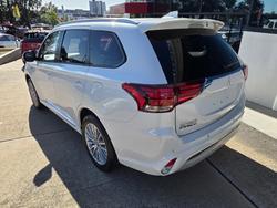 2019 Mitsubishi Outlander PHEV ES ADAS