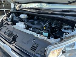 2022 TOYOTA HIACE LWB GDH300R WHITE