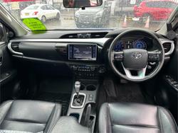 2017 TOYOTA HILUX SR5 (4x4) GUN126R BLUE