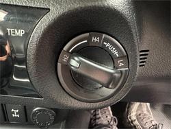 2017 TOYOTA HILUX SR5 (4x4) GUN126R BLUE