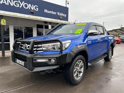 2017 TOYOTA HILUX SR5 (4x4) GUN126R BLUE