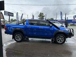2017 TOYOTA HILUX SR5 (4x4) GUN126R BLUE