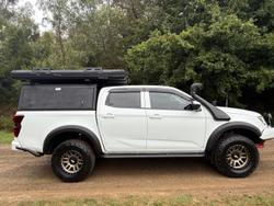 2022 Isuzu D-MAX LS-M