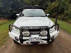 2022 Isuzu D-MAX LS-M