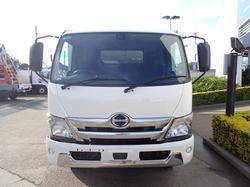2021 HINO DUTRO 300