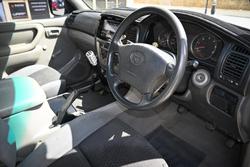 2004 Toyota Landcruiser Standard