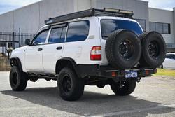 2004 Toyota Landcruiser Standard