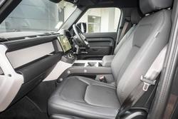 2025 Land Rover Defender 110 D350 X-Dynamic SE