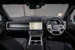 2025 Land Rover Defender 110 D350 X-Dynamic SE