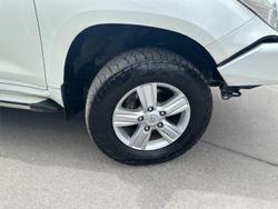 2012 Toyota Landcruiser Altitude VDJ200R Crystal Pearl