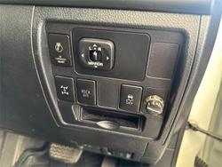 2012 Toyota Landcruiser Altitude VDJ200R Crystal Pearl