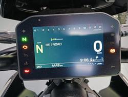 2025 Kawasaki Z900 (ZR900S) Z Silver