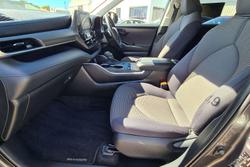 2023 Toyota Kluger GX