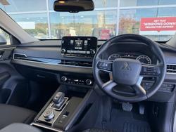 2021 Mitsubishi Outlander LS