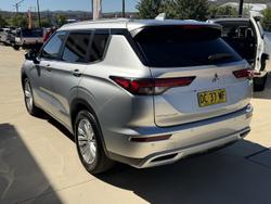 2021 Mitsubishi Outlander LS