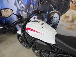 2025 Yamaha XSR700 WHITE