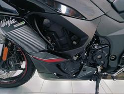 2022 Kawasaki Ninja 1000SX Ninja Black
