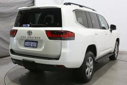 2024 Toyota Landcruiser VX