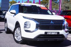 2022 Mitsubishi Outlander ES