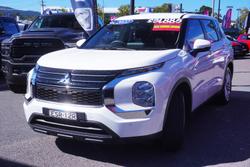 2022 Mitsubishi Outlander ES