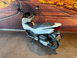 2015 Honda PCX150 PCX White