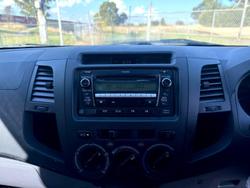 2009 Toyota Hilux SR KUN26R MY09 4X4 Glacier White