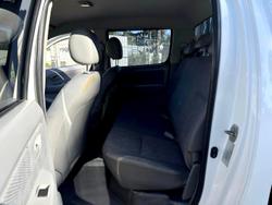 2009 Toyota Hilux SR KUN26R MY09 4X4 Glacier White