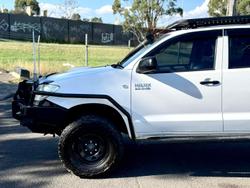 2009 Toyota Hilux SR KUN26R MY09 4X4 Glacier White
