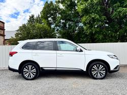 2021 Mitsubishi Outlander LS