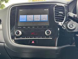 2021 Mitsubishi Outlander LS