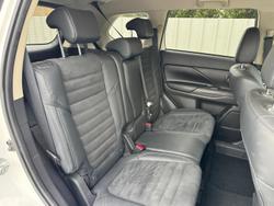 2021 Mitsubishi Outlander LS