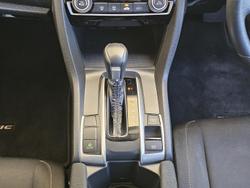 2017 Honda Civic VTi 10th Gen MY17 Rally Red