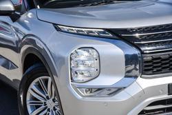 2021 Mitsubishi Outlander LS