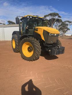 2019 JCB 8330 Fastrac Tractor