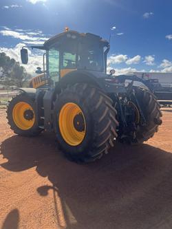 2019 JCB 8330 Fastrac Tractor