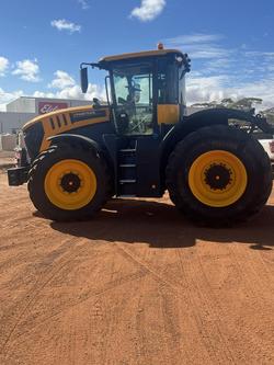 2019 JCB 8330 Fastrac Tractor