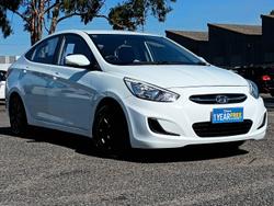 2015 Hyundai Accent Active
