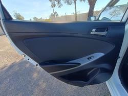 2015 Hyundai Accent Active