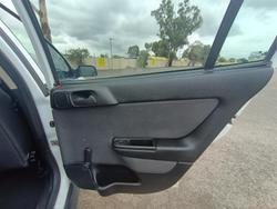 2005 Holden Astra Classic TS MY05 Casablanca White