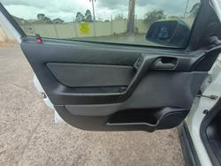 2005 Holden Astra Classic TS MY05 Casablanca White